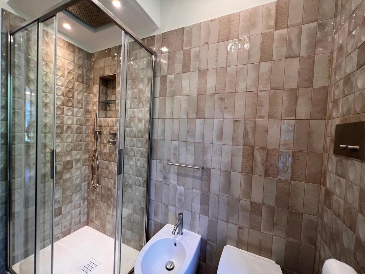 Val Di Sole 19-Iii Piano- Vista Mare- Vista Collina-Wifi 100Mg-Aria Condizionata In Tutte Le Stanze -L'Appartamento E' Stato Completamente Rinnovato Nel 2023 Rapallo Kültér fotó